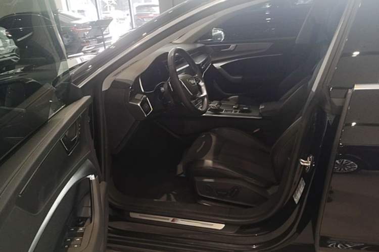 Used Audi A7L 2024 45TFSI S-line Dream-Building Edition Flow Crystal Package Left Front Seat