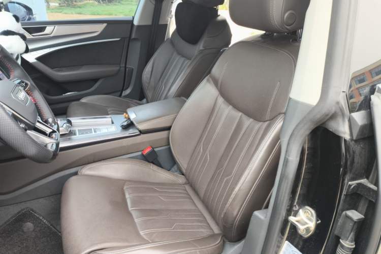 Used Audi A7L 2024 45TFSI quattro S-line Visionary Edition Flow Crystal Package Left Front Seat