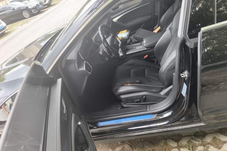 Used Audi A7L 2024 45 TFSI Luxury Edition Left Front Seat