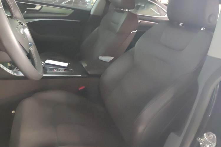 Used Audi A7L 2024 45TFSI S-line Dream-Building Edition Flow Crystal Package Left Front Seat