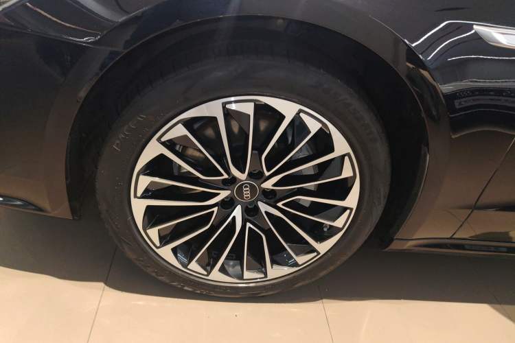 Used Audi A7L 2024 45 TFSI Luxury Edition Left Front Wheel Hub