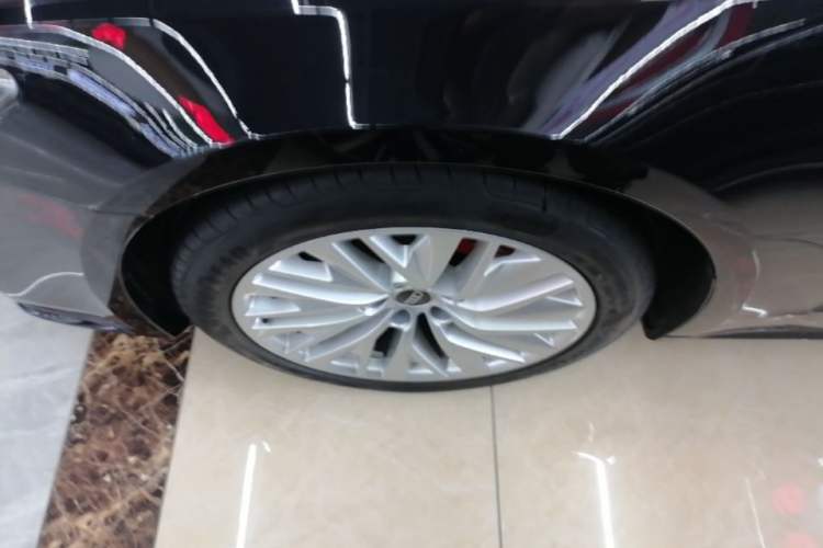 Used Audi A7L 2024 45TFSI S-line Dream-Building Edition Flow Crystal Package Left Front Wheel Hub