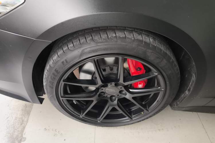 Used Audi A7L 2024 45TFSI S-line Dream-Building Edition Flow Crystal Package Left Front Wheel Hub