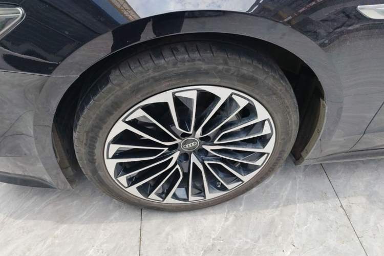 Used Audi A7L 2024 45 TFSI Luxury Edition Left Front Wheel Hub
