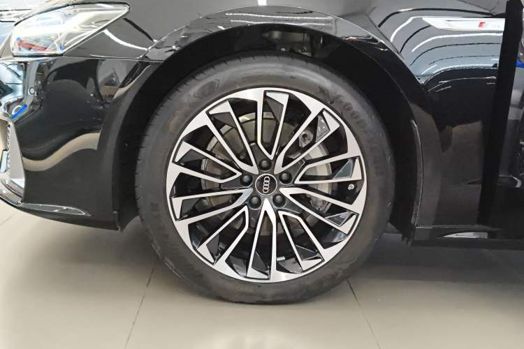 Used Audi A7L 2024 45 TFSI Luxury Edition Left Front Wheel Hub