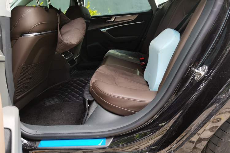 Used Audi A7L 2024 45TFSI S-line Dream-Building Edition Flow Crystal Package Left Rear Seat