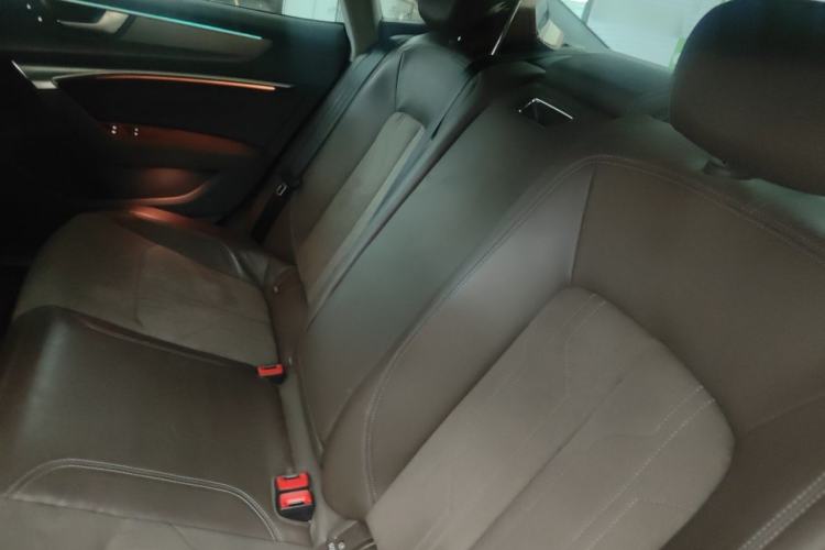 Used Audi A7L 2024 45TFSI S-line Dream-Building Edition Flow Crystal Package Left Rear Seat