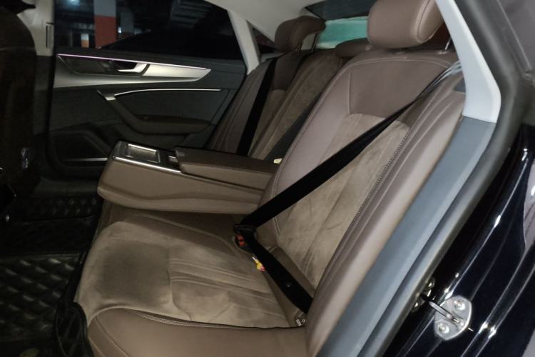 Used Audi A7L 2024 45TFSI S-line Dream-Building Edition Flow Crystal Package Left Rear Seat