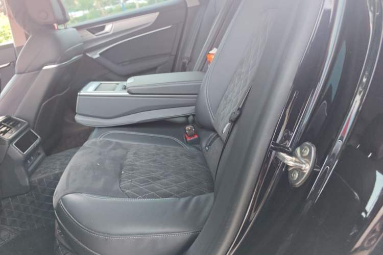 Used Audi A7L 2024 45 TFSI quattro Luxury Edition Left Rear Seat