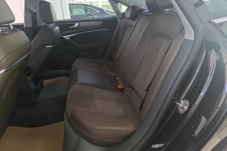 Used Audi A7L 2024 45TFSI S-line Dream-Building Edition Flow Crystal Package Left Rear Seat