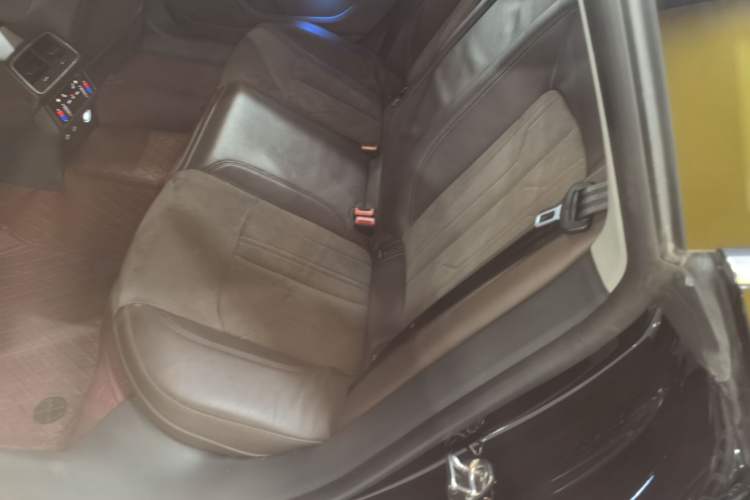 Used Audi A7L 2024 45TFSI S-line Dream-Building Edition Flow Crystal Package Left Rear Seat