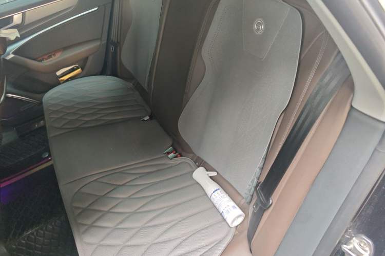 Used Audi A7L 2024 45TFSI S-line Dream-Building Edition Flow Crystal Package Left Rear Seat