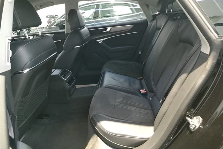 Used Audi A7L 2024 45TFSI S-line Dream-Building Edition Flow Crystal Package Left Rear Seat