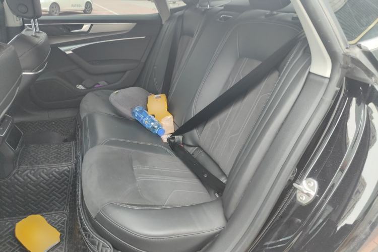 Used Audi A7L 2024 45TFSI S-line Dream-Building Edition Flow Crystal Package Left Rear Seat