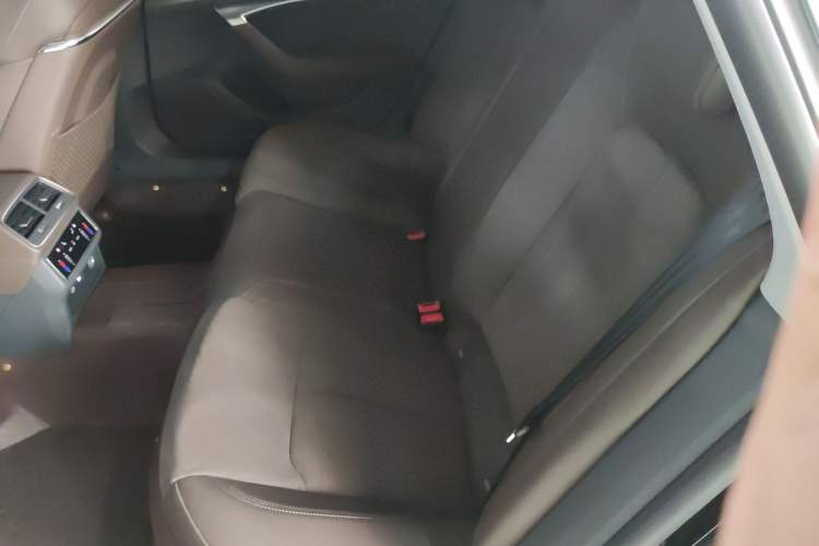 Used Audi A7L 2024 45TFSI S-line Dream-Building Edition Flow Crystal Package Left Rear Seat