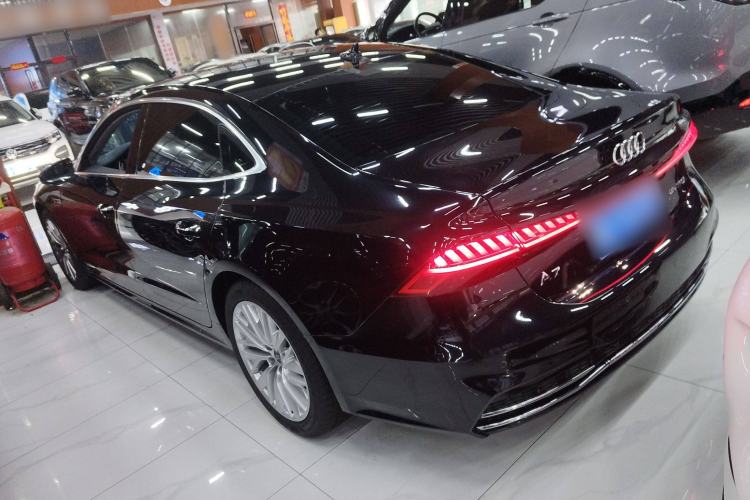 Used Audi A7L 2024 45TFSI S-line Dream-Building Edition Flow Crystal Package Left Side
