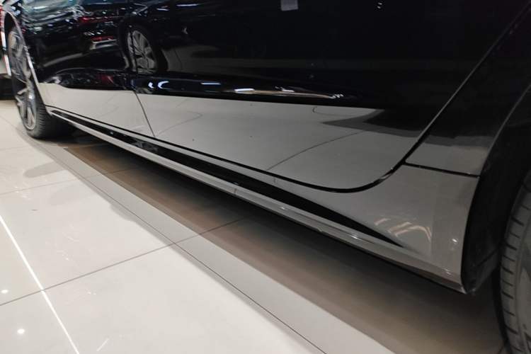 Used Audi A7L 2024 45 TFSI quattro Black Warrior Edition Left Side Sill