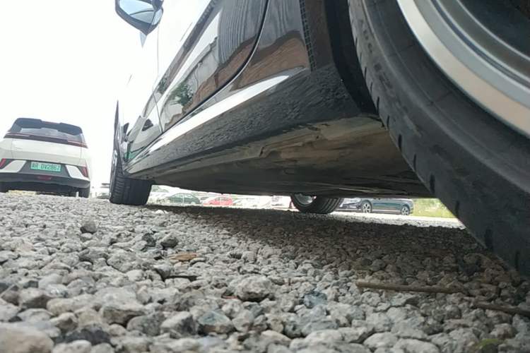 Used Audi A7L 2024 45 TFSI quattro S-line Black Warrior Edition Left Side Sill