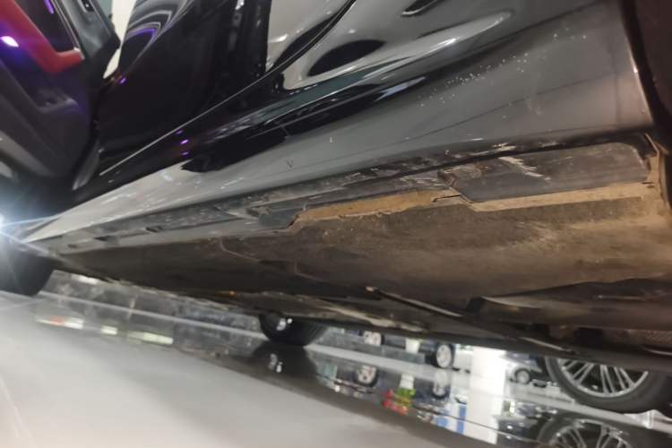 Used Audi A7L 2024 45 TFSI quattro S-line Black Warrior Edition Left Side Sill