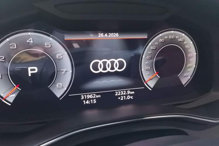 Used Audi A7L 2024 45 TFSI quattro Black Warrior Edition Odometer Close Up