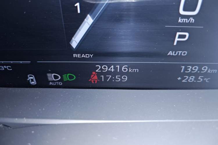 Used Audi A7L 2024 45 TFSI quattro Luxury Edition Odometer Close Up