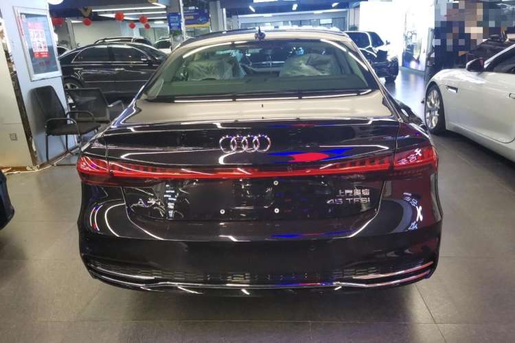 Used Audi A7L 2024 45TFSI S-line Dream-Building Edition Flow Crystal Package Rear