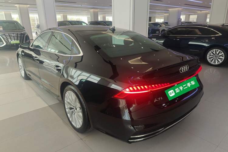 Used Audi A7L 2024 45TFSI S-line Dream-Building Edition Flow Crystal Package Rear Left 45 Deg