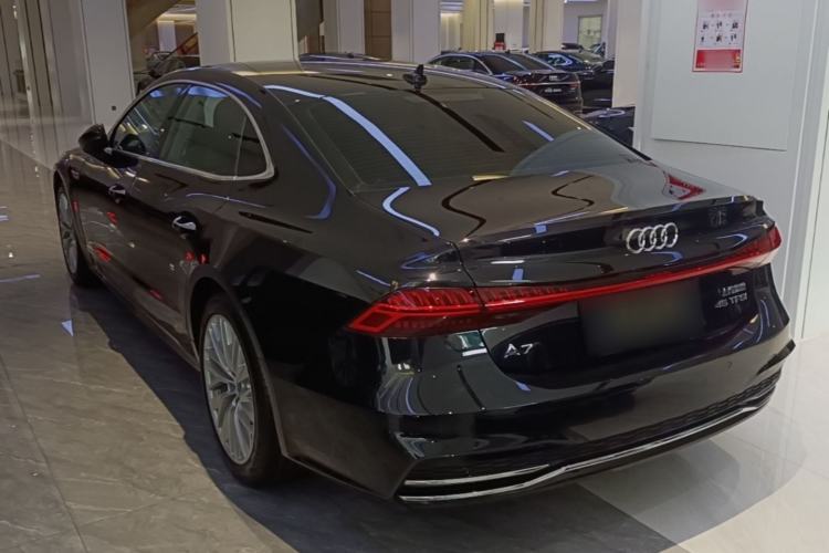 Used Audi A7L 2024 45TFSI S-line Dream-Building Edition Flow Crystal Package Rear Left 45 Deg