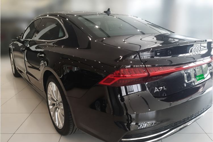 Used Audi A7L 2024 45TFSI S-line Dream-Building Edition Flow Crystal Package Rear Left 45 Deg