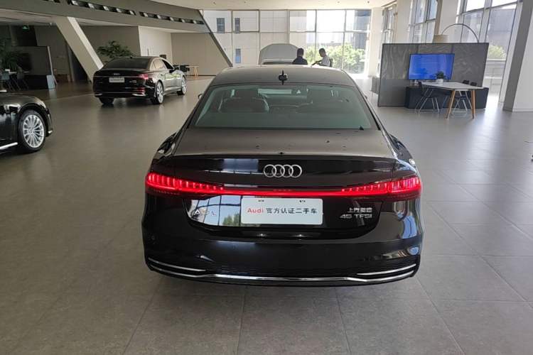Used Audi A7L 2024 45TFSI S-line Dream-Building Edition Flow Crystal Package Rear
