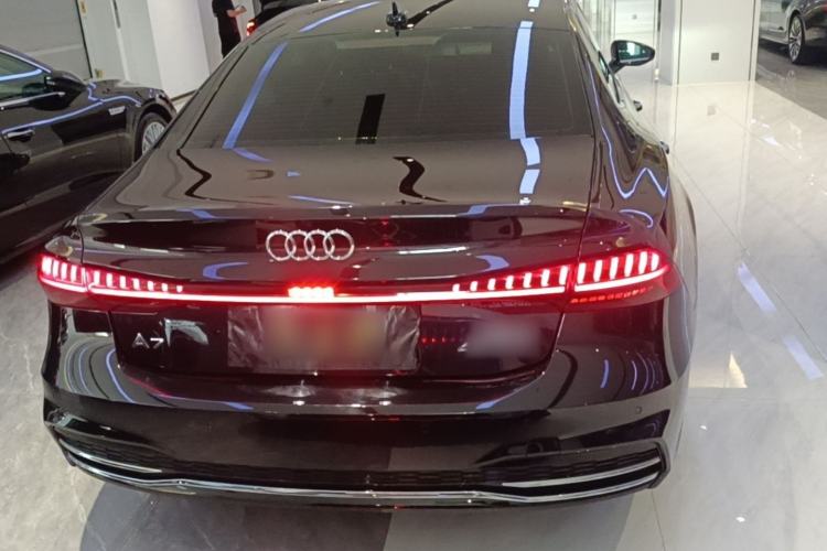 Used Audi A7L 2024 45TFSI S-line Dream-Building Edition Flow Crystal Package Rear