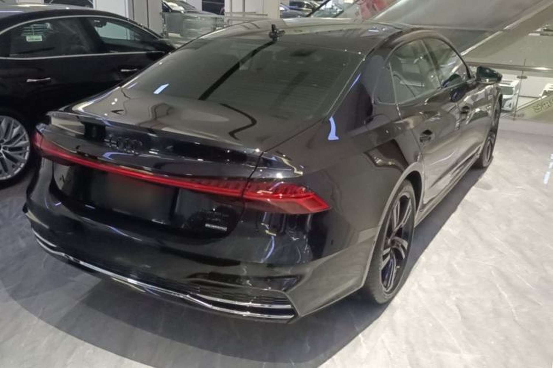 Used Audi A7L 2024 45TFSI quattro S-line Visionary Edition Flow Crystal Package Rear Right 45 Deg