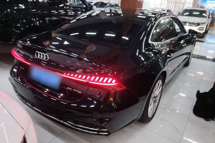 Used Audi A7L 2024 45TFSI S-line Dream-Building Edition Flow Crystal Package Rear Right 45 Deg