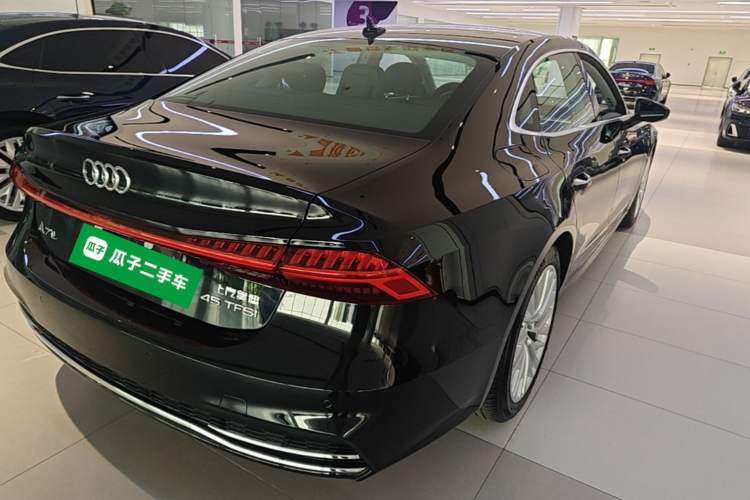 Used Audi A7L 2024 45TFSI S-line Dream-Building Edition Flow Crystal Package Rear Right 45 Deg