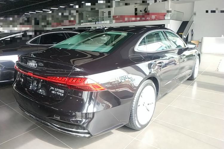 Used Audi A7L 2024 45TFSI S-line Dream-Building Edition Flow Crystal Package Rear Right 45 Deg