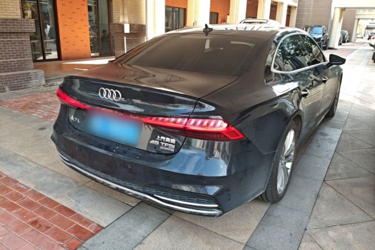 Used Audi A7L 2024 45 TFSI quattro Luxury Edition Rear Right 45 Deg