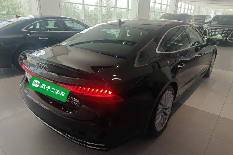 Used Audi A7L 2024 45TFSI S-line Dream-Building Edition Flow Crystal Package Rear Right 45 Deg