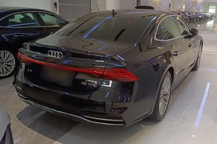 Used Audi A7L 2024 45TFSI S-line Dream-Building Edition Flow Crystal Package Rear Right 45 Deg