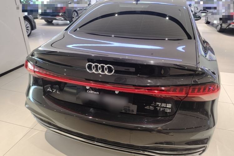 Used Audi A7L 2024 45TFSI S-line Dream-Building Edition Flow Crystal Package Rear