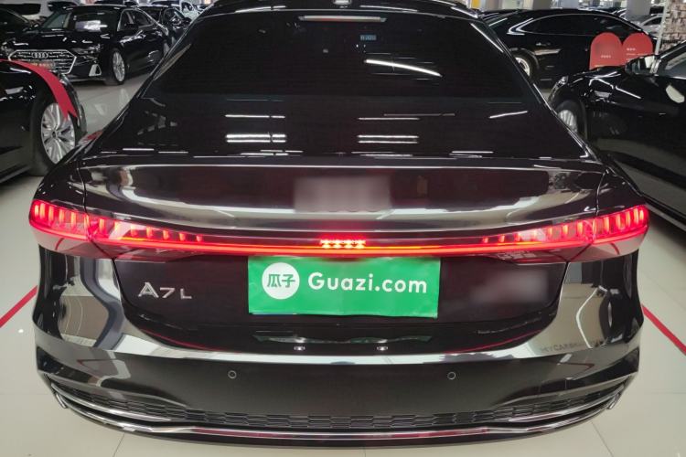 Used Audi A7L 2024 45TFSI S-line Dream-Building Edition Flow Crystal Package Rear
