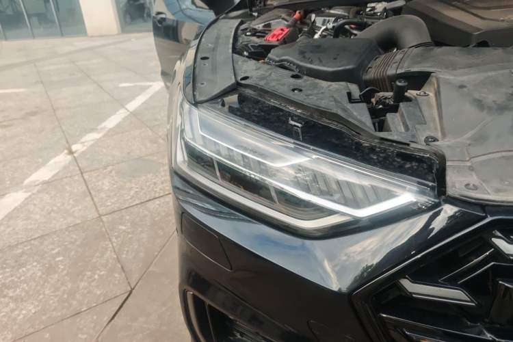 Used Audi A7L 2024 45 TFSI quattro S-line Black Warrior Edition Right Front Headlight