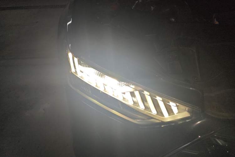 Used Audi A7L 2024 45 TFSI quattro S-line Black Warrior Edition Right Front Headlight