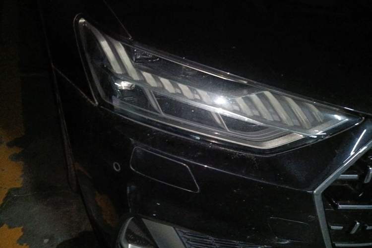 Used Audi A7L 2024 45TFSI S-line Dream-Building Edition Flow Crystal Package Right Front Headlight
