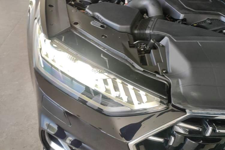 Used Audi A7L 2024 45TFSI S-line Dream-Building Edition Flow Crystal Package Right Front Headlight