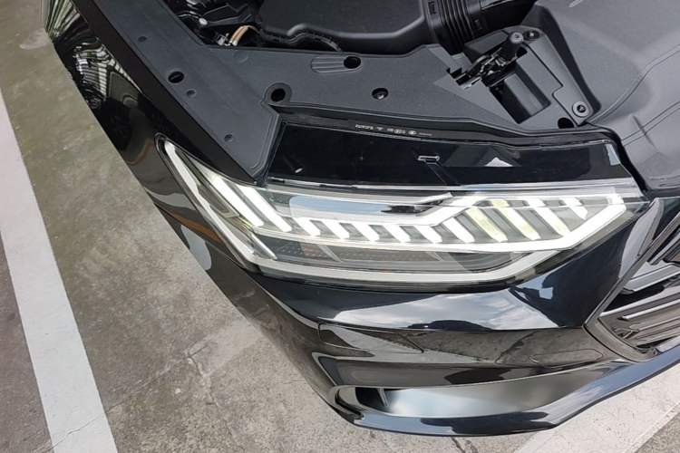 Used Audi A7L 2024 45 TFSI quattro S-line Black Warrior Edition Right Front Headlight