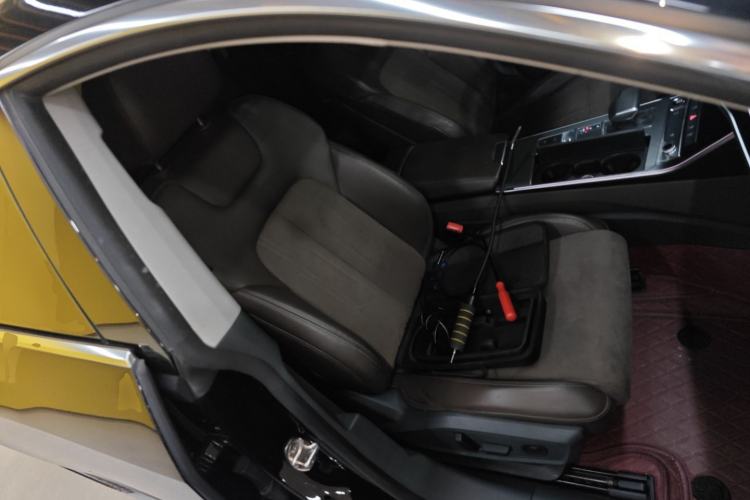 Used Audi A7L 2024 45TFSI S-line Dream-Building Edition Flow Crystal Package Right Front Seat