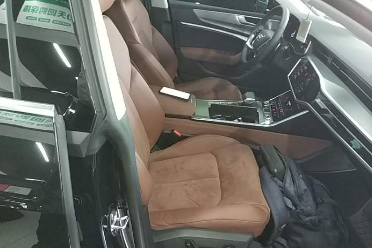 Used Audi A7L 2024 45 TFSI Luxury Edition Right Front Seat