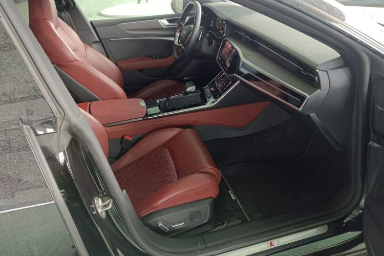 Used Audi A7L 2024 45 TFSI quattro Black Warrior Edition Right Front Seat