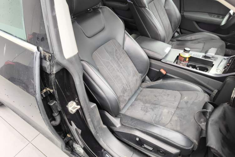 Used Audi A7L 2024 45 TFSI Luxury Edition Right Front Seat