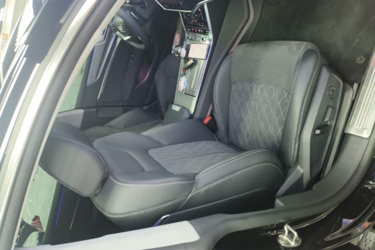 Used Audi A7L 2024 45 TFSI quattro Luxury Edition Right Front Seat